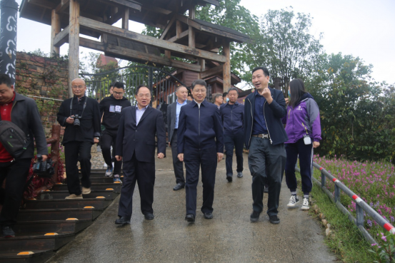 2020年湖北省直機(jī)關(guān)英山片區(qū)扶貧工作推進(jìn)會在英山召開